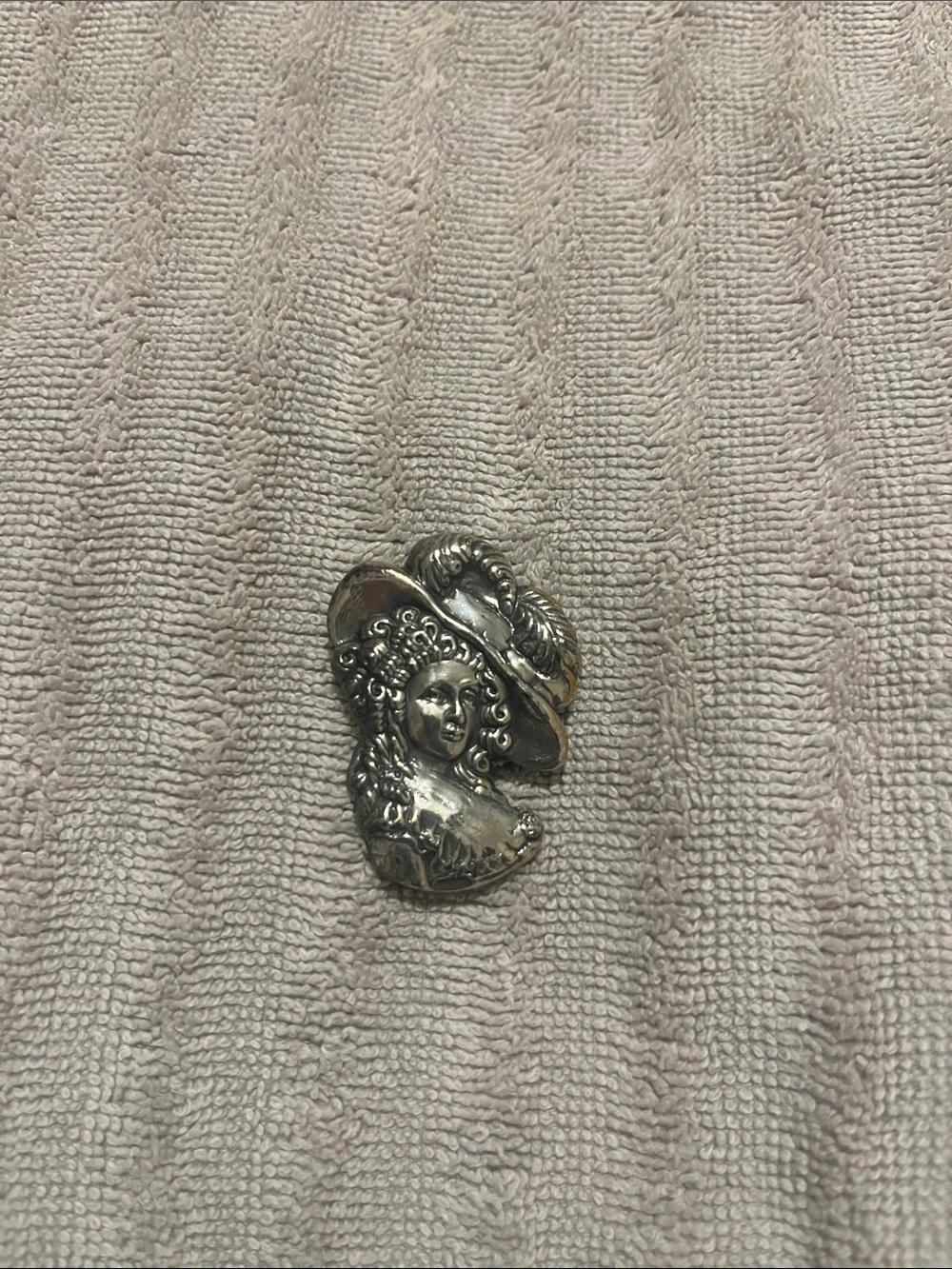 Gibson Girl Art Nouveau Sliver Brooch